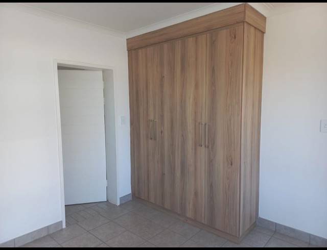 1 BEDROOM PROPERTY TO RENT IN MIDRIDGE PARK